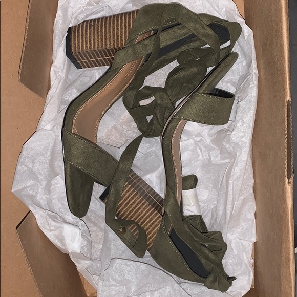 ASOS Strappy Wrap Around Tie Block Heel - Picture 3 of 3